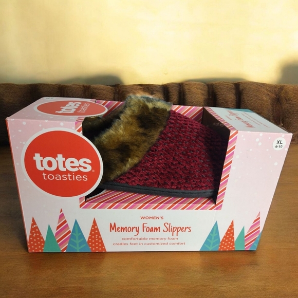 Totes Toasties Women' s Memory Foam Slippers XL ( 9/10) Wine Faux Fur NEW IN BOX - Picture 1 of 10